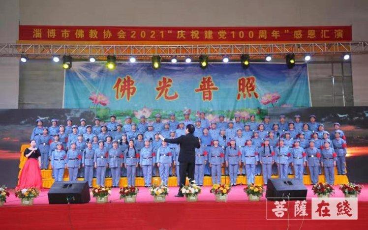 河南大学生扮锦衣卫迎客返乡被批“没文化”,官方回应:将核实了解